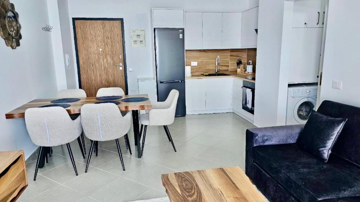 Saranda Miracle Sky Apartment Екстериор снимка